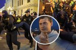 „Jdu bojovat na Ukrajinu!“ Natěšeného Rusa zatkla policie
