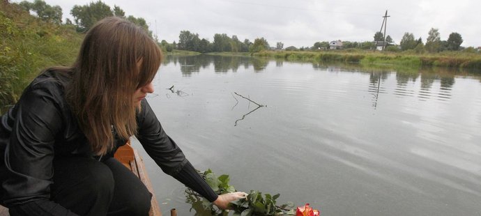 Manželka Alexandra Vyukhina poslala květiny po Volze