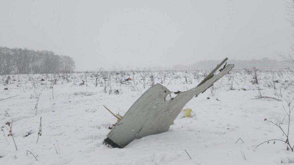 Trosky letounu An-148, který krátce po vzletu havaroval u Moskvy.