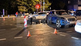 Při nehodě s luxusním Bentley v Moskvě zemřel vlivný manažer.