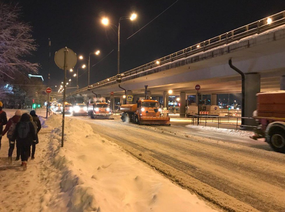 Ruská metropole se od rána topí ve sněhu, podle meteorologů dnes Moskvu ochromila největší kalamita za posledních 70 let. (ilustrační foto)