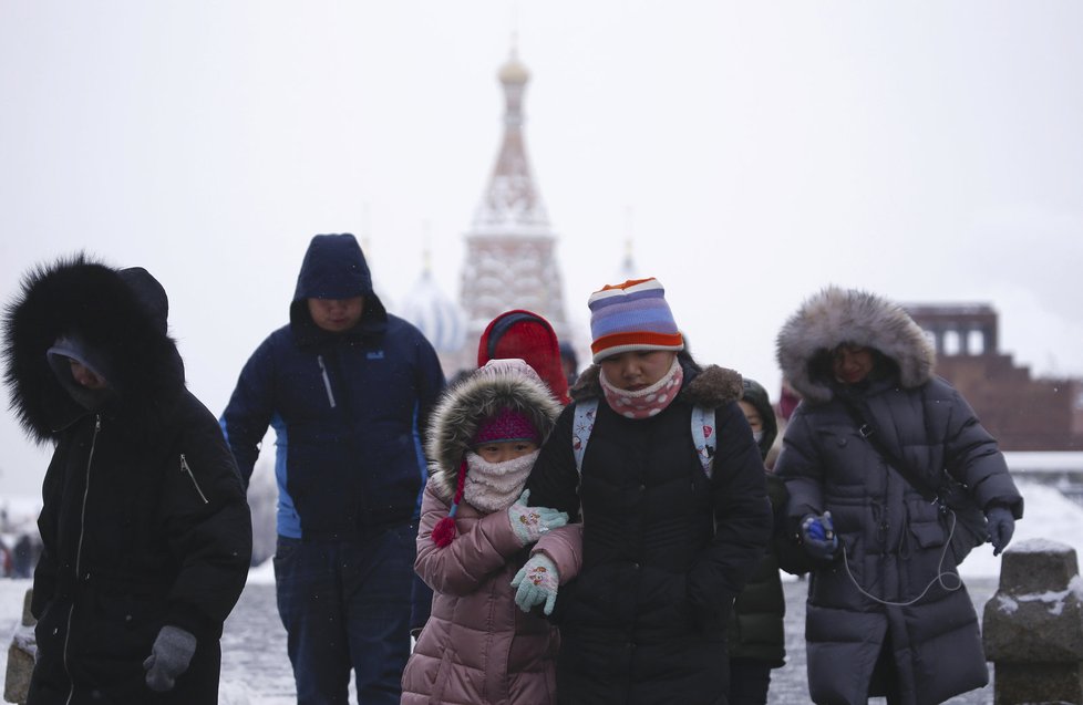 Ruská metropole se od rána topí ve sněhu, podle meteorologů dnes Moskvu ochromila největší kalamita za posledních 70 let. (ilustrační foto)