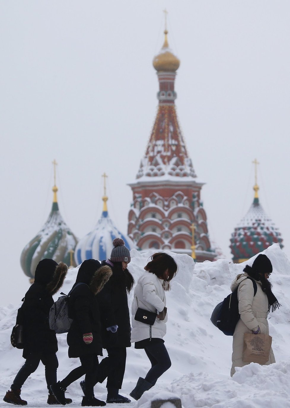 Ruská metropole se od rána topí ve sněhu, podle meteorologů dnes Moskvu ochromila největší kalamita za posledních 70 let. (ilustrační foto)