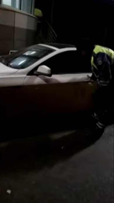 Ruská policie zadržela řidiče, který se dopustil 2 tisíc přestupků.