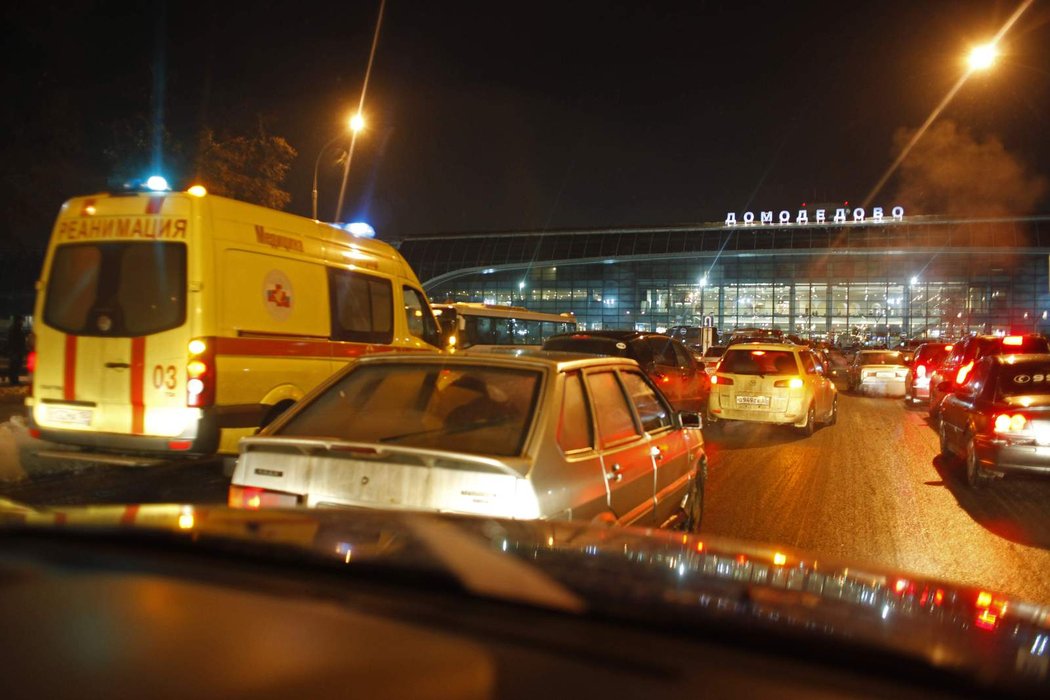 Moskevským letištěm Domodědovo otřásl v pondělí výbuch. Odpálila se zde sebevražedná atentátnice