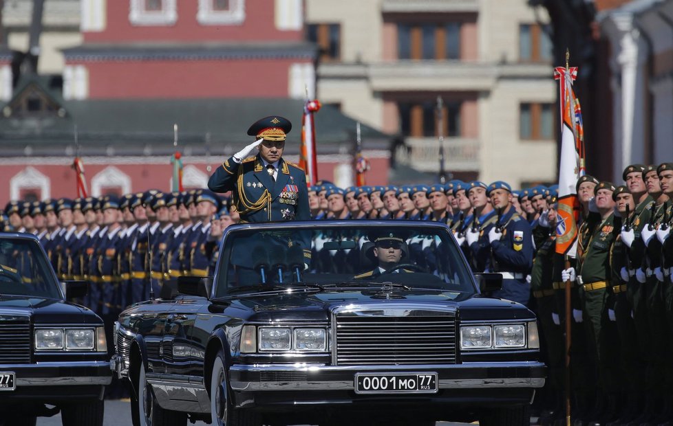 Rusko slavilo vítězství nad fašismem: Putin varoval před dvojitými standardy