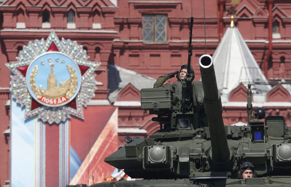 Rusko slavilo vítězství nad fašismem: Putin varoval před dvojitými standardy