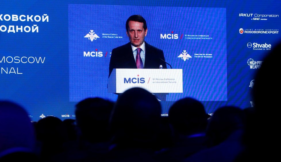 Šéf ruské rozvědky Sergej Naryškin na Moskevské konferenci o mezinárodní bezpečnosti (MCIS). Podle jeho názoru je otrava Sergeje Skripala britskou a americkou provokací (4.4.2018)
