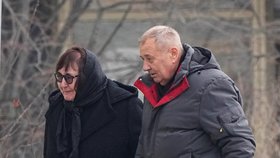 Ljudmila a Anatolij Navalní přišli na synův pohřeb (1. 3. 2024).