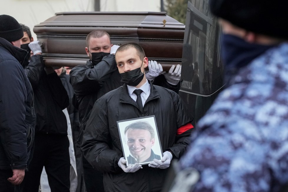 Pohřeb Alexeje Navalného v moskevském kostele (1. 3. 2024).