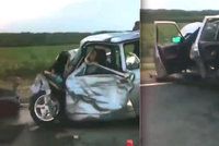 Tragická srážka dvou aut: Devět lidí včetně dítěte nepřežilo brutální nehodu
