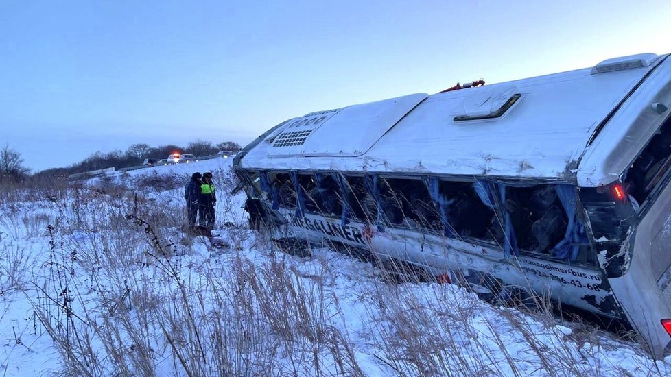 Při nehodě autobusu v Rusku zemřelo osm lidí. (16.12.2022)