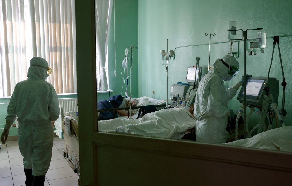 V Rusku se opět plní nemocnice (26.10.2021)