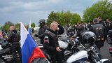 Do Brna přijeli Putinovi „vlci“. Zamířili na hřbitov uctít Rudoarmějce