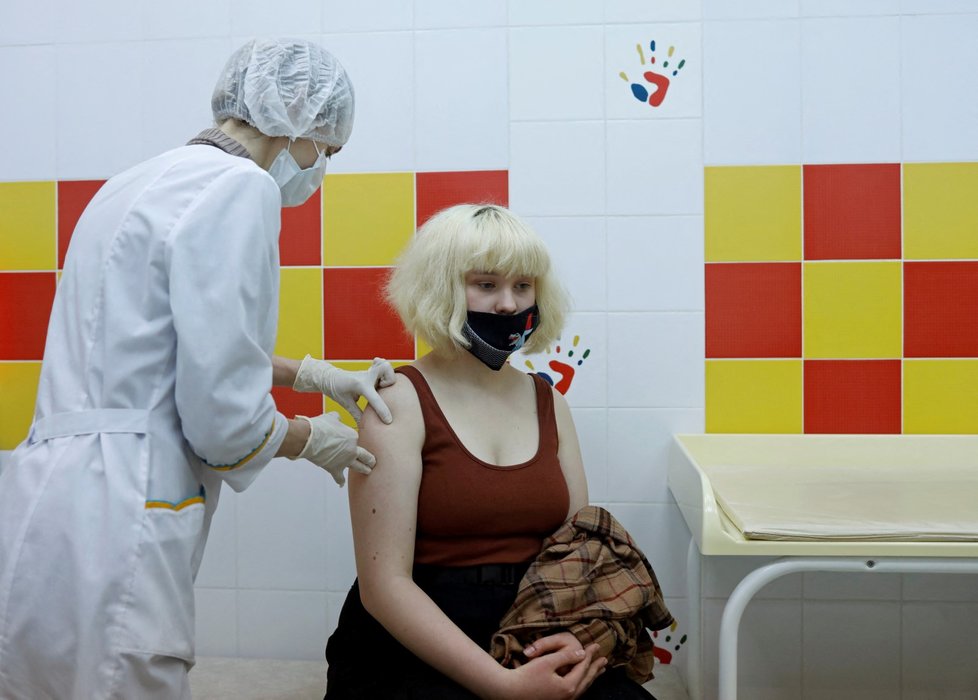 Očkování teenagerů v Rusku (10.2.2022)