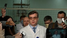 Bývalý primář jednotky intenzivní péče v&nbsp;nemocnici v&nbsp;Omsku Alexandr Murachovskij, který v&nbsp;současnosti působí jako ministr zdravotnictví oblastní vlády.