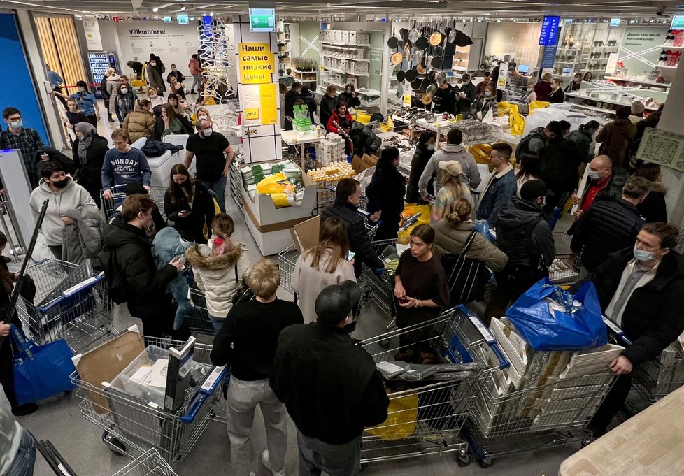 IKEA v Moskvě 3. března. Řetězec v Rusku přerušuje operace.