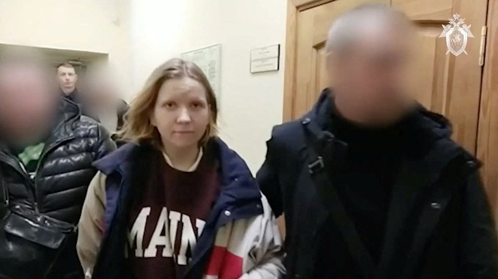 Darja Trepovová zadržená za atentát na blogera Vladlena Tatarského (3. 4. 2023)