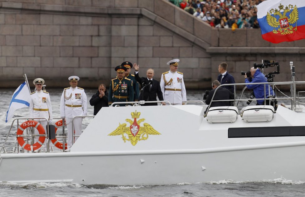 Prezident Putin ohlásil novou námořní doktrínu.