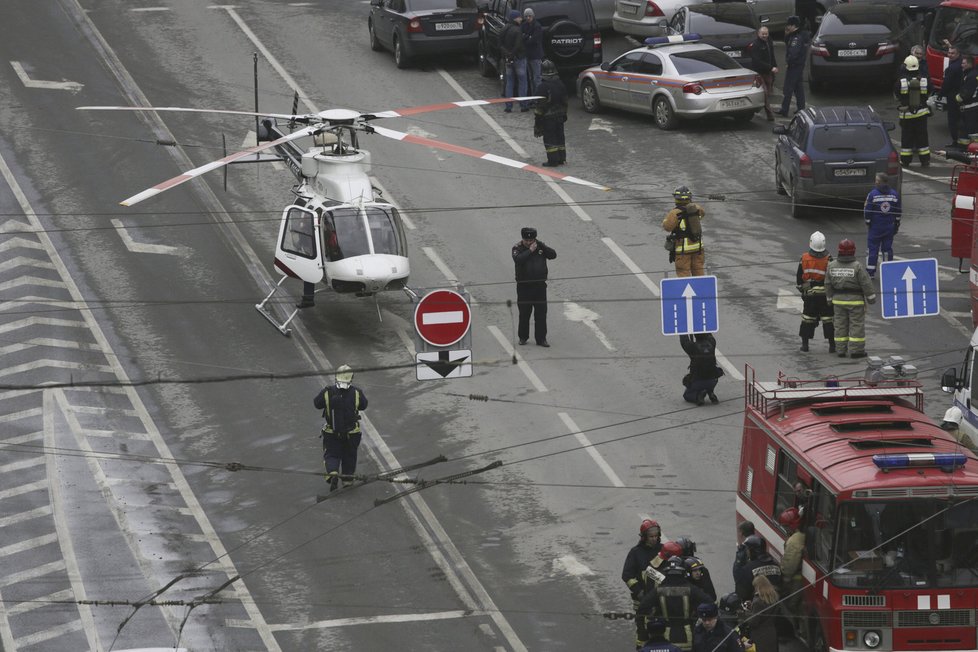 V Petrohradu po výbuchu v metru nastal zmatek a začala kolabovat doprava