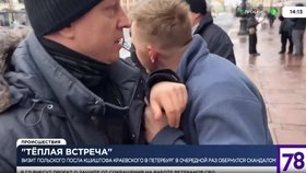 Aktivisté v Rusku napadli polského velvyslance Krzysztofa Krajewského.