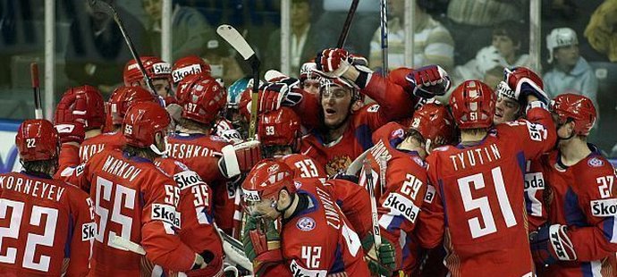 Hokejisti Ruska si po šiestich rokoch opäť zahrajú vo finále majstrovstiev sveta.