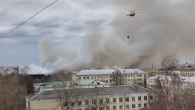 Požár ve výzkumném ústavu ministerstva obrany v ruském městě Tver. (21.4.2022)