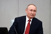Bez fanfár a davů: Moskva slaví výročí konce války skromně, Putin promluvil z izolace