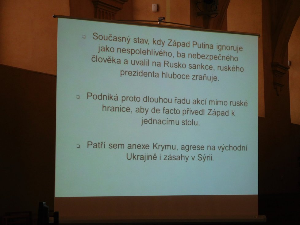 Z prezentace A. Mitrofanova: Jeho pohled na ruskou propagandu a Vladimira Putina