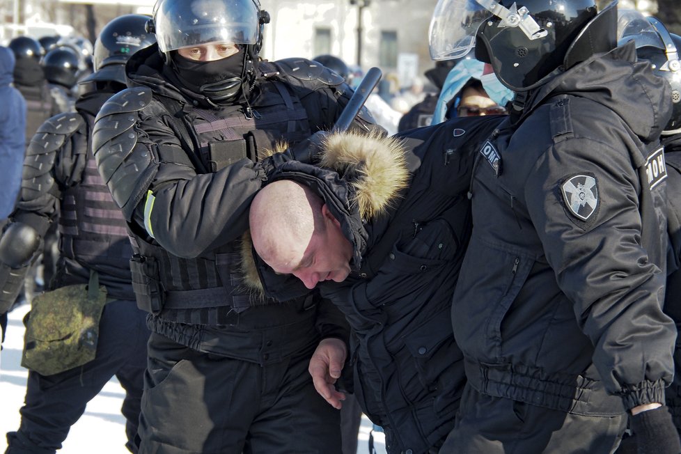 Desítky lidí byly zatčeny v Rusku při demonstracích na podporu opozičního předáka Alexeje Navalného, (23.01.2021).