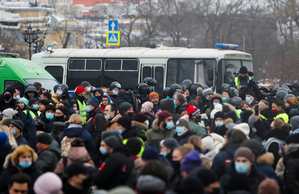 Při demonstracích na podporu Navalného bylo zatčeno přes 200 lidí. (23.01.2021)