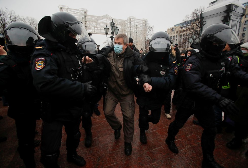 Při demonstracích na podporu Navalného bylo zatčeno přes 200 lidí. (23.01.2021)