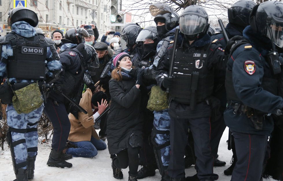 Při protestech na podporu Navalného bylo zatčeno přes 1000 lidí, (23.01.2021).