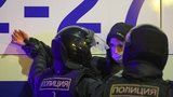 V Praze zadrželi Rusa, který prý prchá před Putinovým režimem. Rusové po něm pátrají