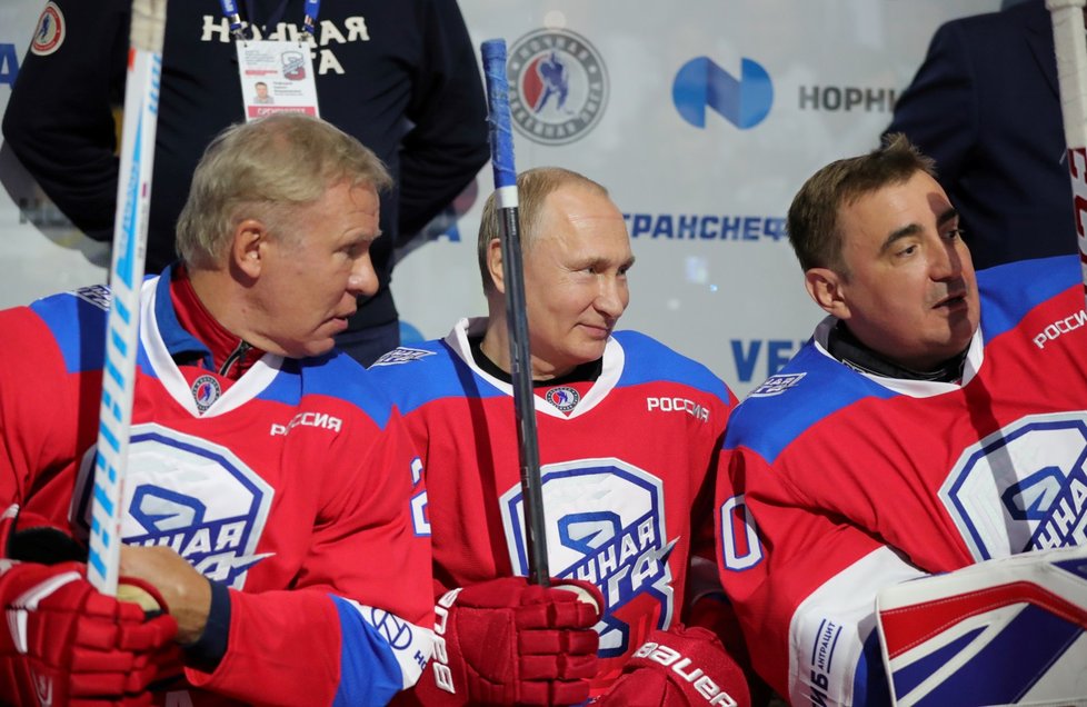 Ruský prezident Putin během exhibičního hokejového zápasu
