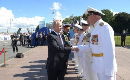 Ruský vůdce Vladimir Putin s admiralitou v Petrohradě