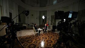 Interview Tuckera Carlsona s Vladimirem Putinem (9. 2. 2024).