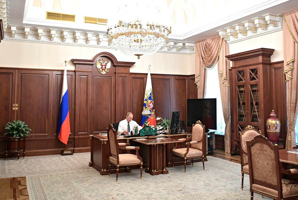 Putinova pracovna v Kremlu.