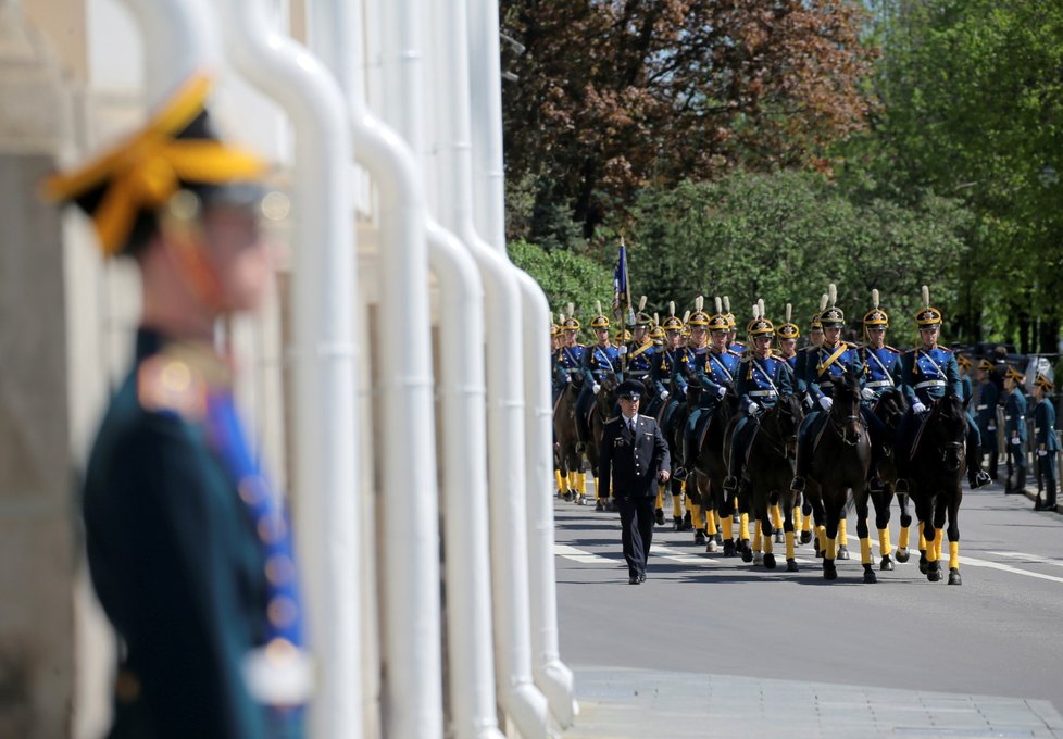 Čestná stráž během čtvrté inaugurace prezidenta Vladimira Putina (7.5.2018).