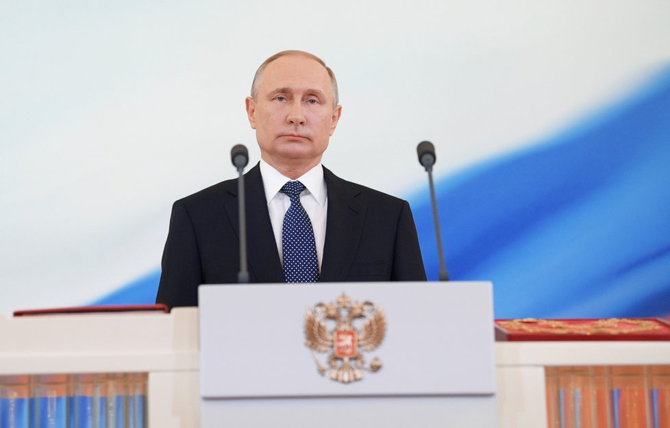 Vladimir Putin složil prezidentskou přísahu a stal se počtvrté prezident Ruské federace. Nejspíše se však bude jednat o jeho poslední prezidentský mandát (7.5.2018)