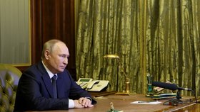 Vladimir Putin při jednání ruské rady bezpečnosti (10.10.2022)