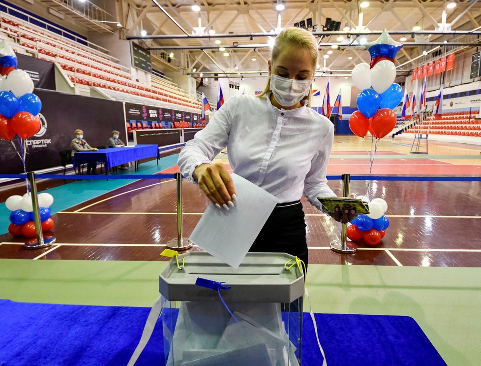 V Rusku končí referendum, Putinovi prodlouží léta v Kremlu, (01.07.2020).