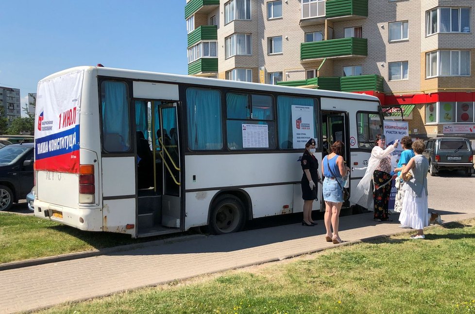 V Rusku končí referendum, Putinovi prodlouží léta v Kremlu, (01.07.2020).