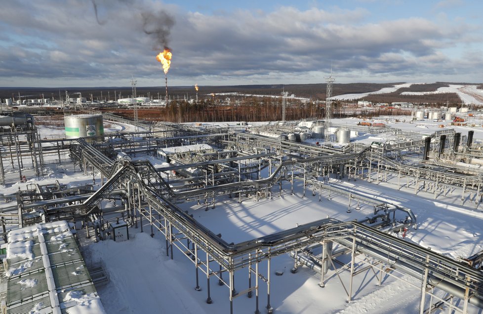 Rusko dodává ropu do Běloruska, Polska, Německa, Maďarska a České republiky přes přístav Usť-Luga a pak ropovodem Družba.