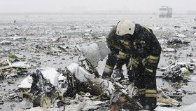 Vyšetřovatelé už našli obě černé skříňky letu FZ981. Letadlo havarovalo při přistání v Rostově na Donu.