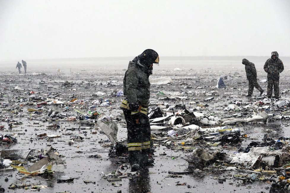 Zbytky letadla, které havarovalo u Rostova