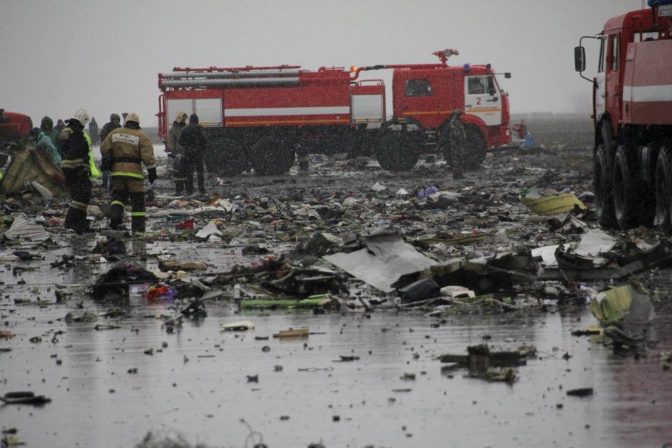 Vyšetřovatelé už našli obě černé skříňky letu FZ981. Letadlo havarovalo při přistání v Rostově na Donu.