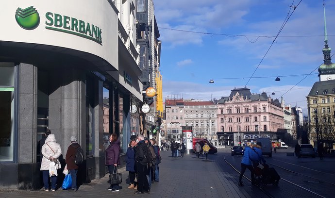 Rakouský regulátor zakázal evropské Sberbank veškeré obchodní aktivity na žádost ECB