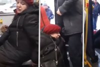 Ruská seniorka kritizovala válku na Ukrajině: Cestující ji vyhodili z autobusu!