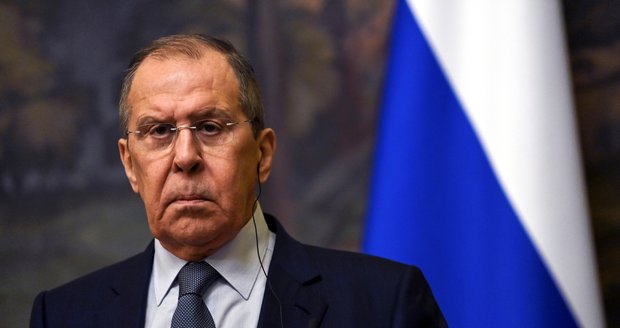 Lavrov mířil do Srbska, okolní země mu zakázaly přelet. Teleportaci neovládáme, říkají Rusové